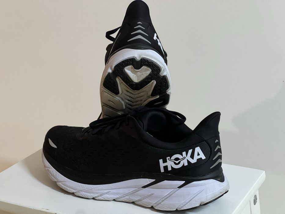 Vendo Hoka Clifton 8 – Conforto e Performance!