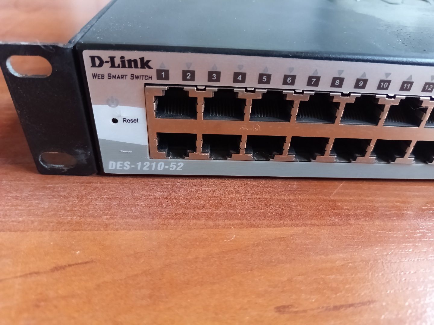Коммутатор D-Link DES-1210-52