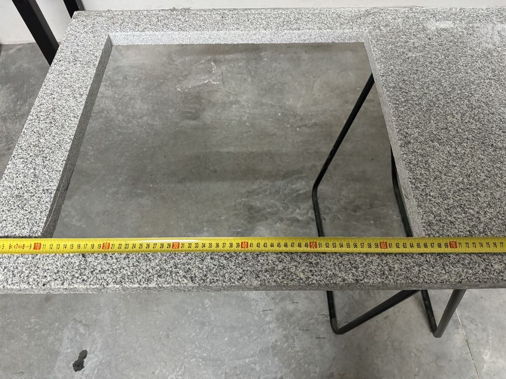 Pedra para banca de cozinha com furo para placa e pio para lava loiça