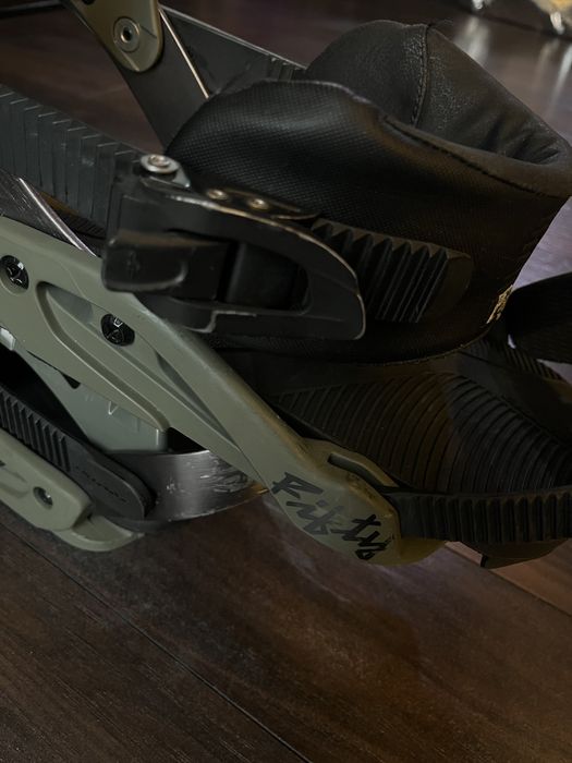 Wiazania Snowboardowe Drake Fifty z magnezowymi pompkami!