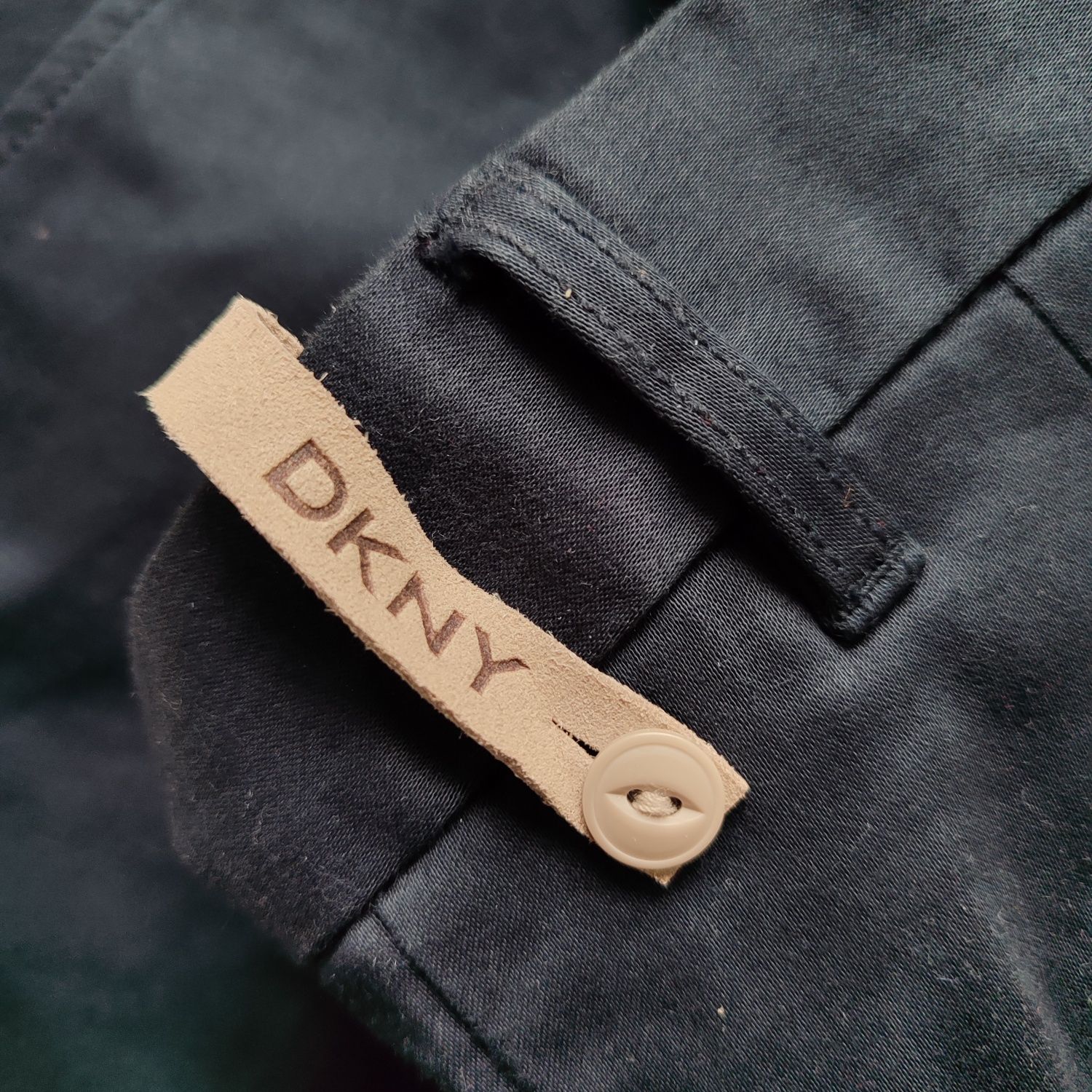 Spodnie męskie DKNY 32R casual wyjściowe ciemny granat chinosy komunia