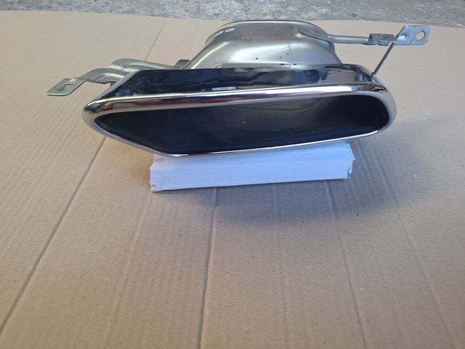 Prawa końcówka wydechu volvo s60 v60 17-24r bdb