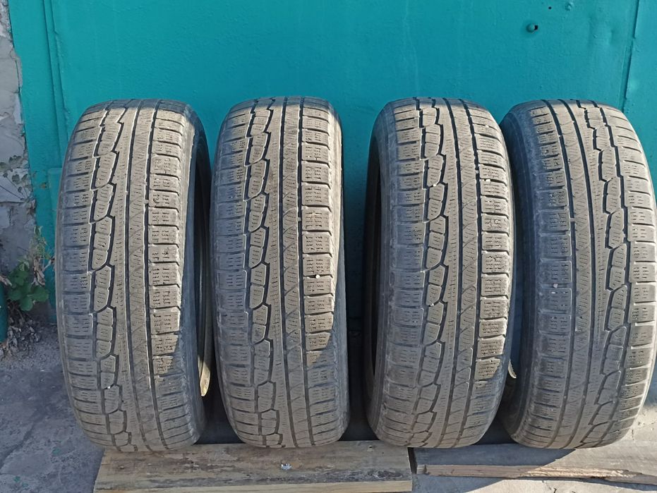 шины б/у  225*65 r17 нокиа