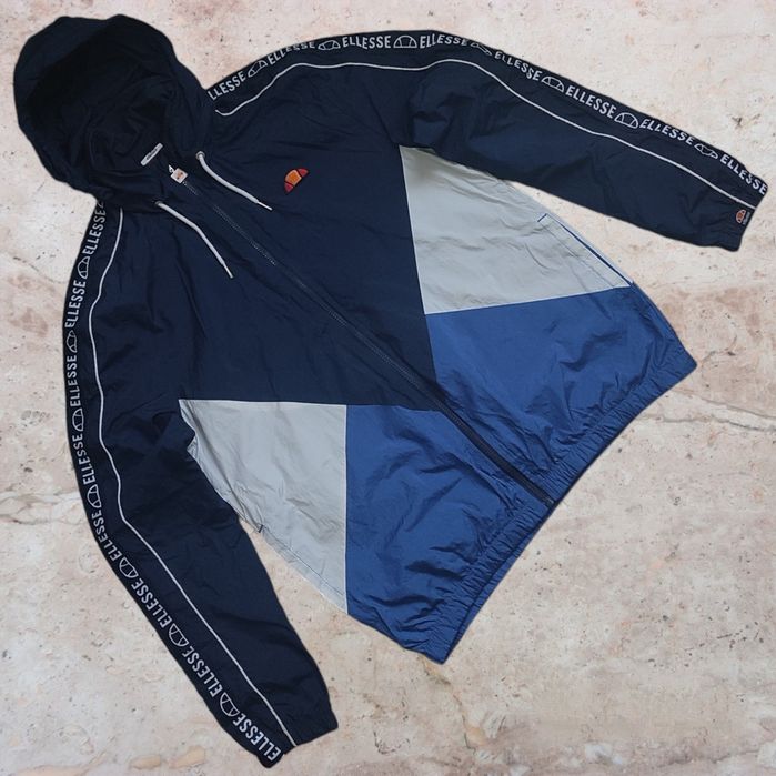 Вітровка нейлонова Ellesse Lapaccio на лампасах нова (Розмір М)