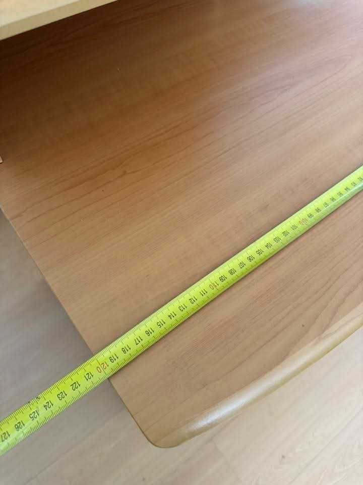 Secretária com prateleira para teclado
