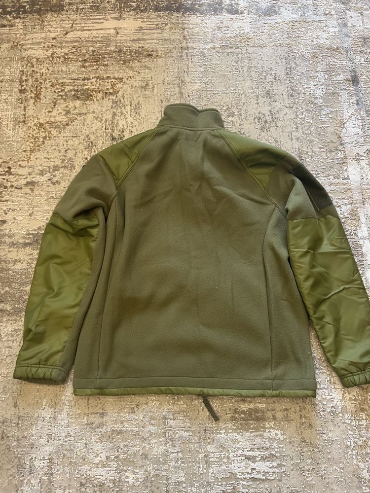 Продаю флісову куртку,  L/L
