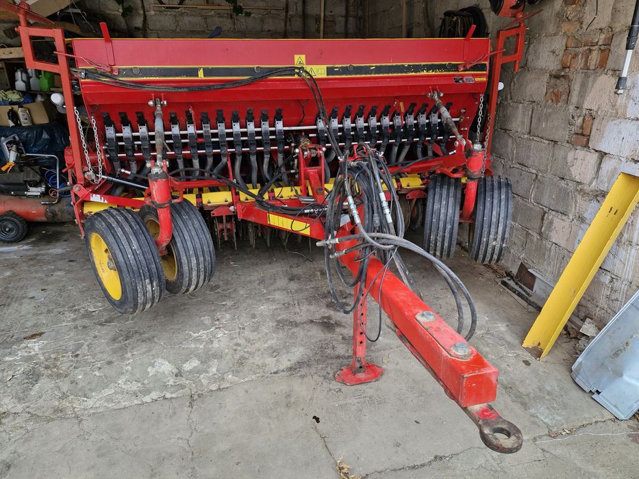 Siewnik Vaderstad Rapid Turf 300 z podsiewaczem nawozu, sprzedam lub z