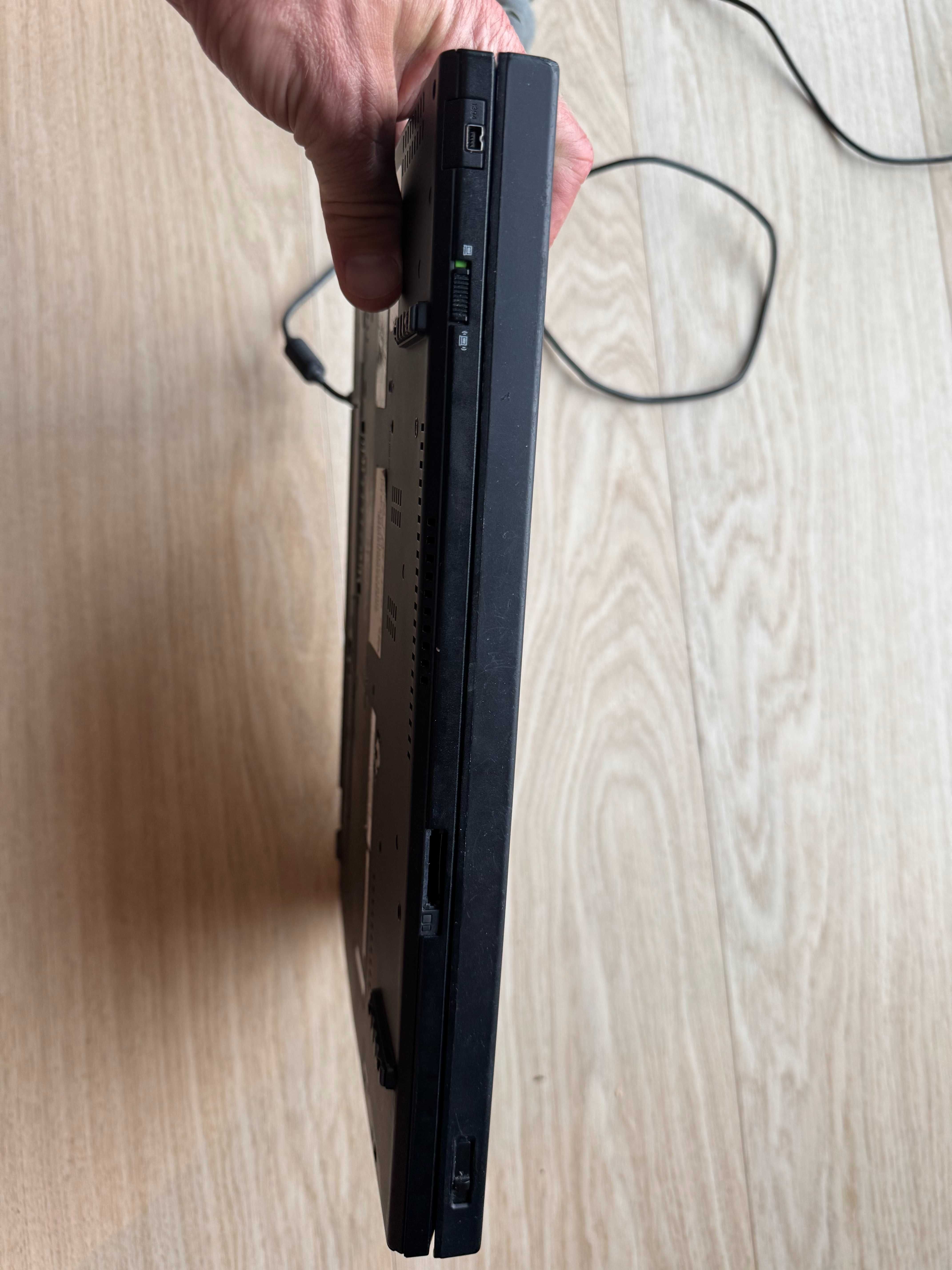 ThinkPad T61 Intel Core2 Duo 2GB 80GB HDD bateria trzyma