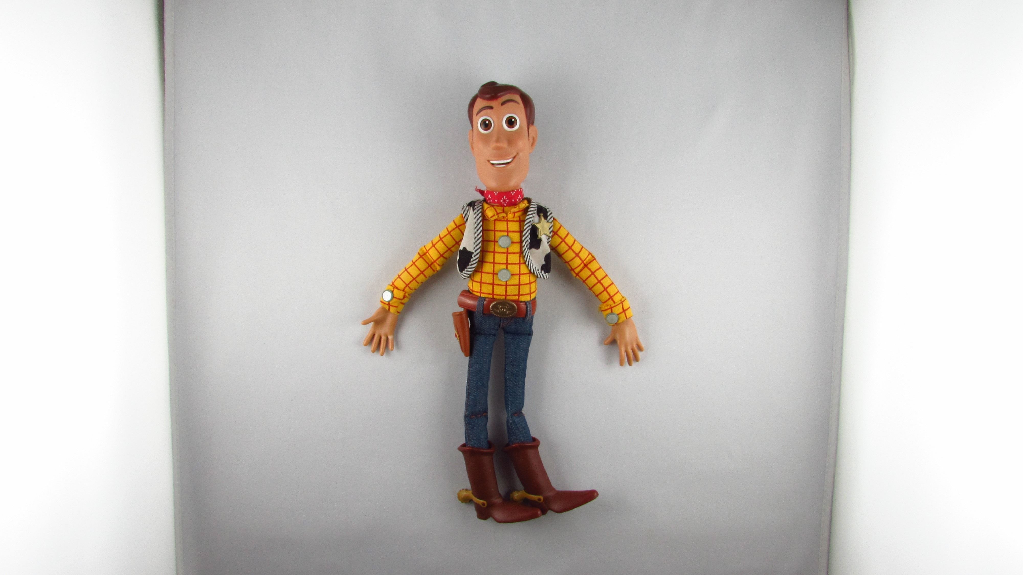 DISNEY STORE - Pixar Toy Story Szeryf Chudy Woody gadający z dźwiękiem