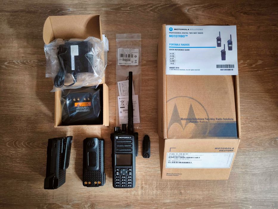 Портативна Професійна рація Motorola DP 4800e