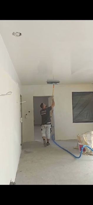 Gładzie natryskowe, malowanie natryskowe