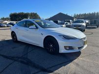 Бампер TESLA MODEL S
 разборка TESLA MODEL S
 запчастини