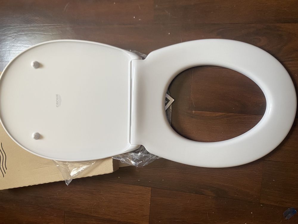 Унитаз Grohe "Bau Ceramic" 39351000 с крышкой