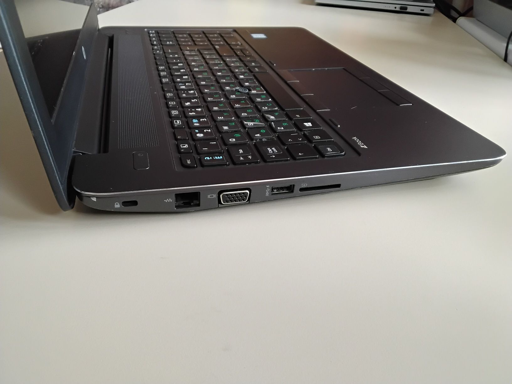 Ноутбук hp ZBook 15 G3 Core i7 16 GB AMD Radeon 2 Gb