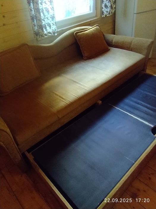 Sofa rozkładana ze skrzynią