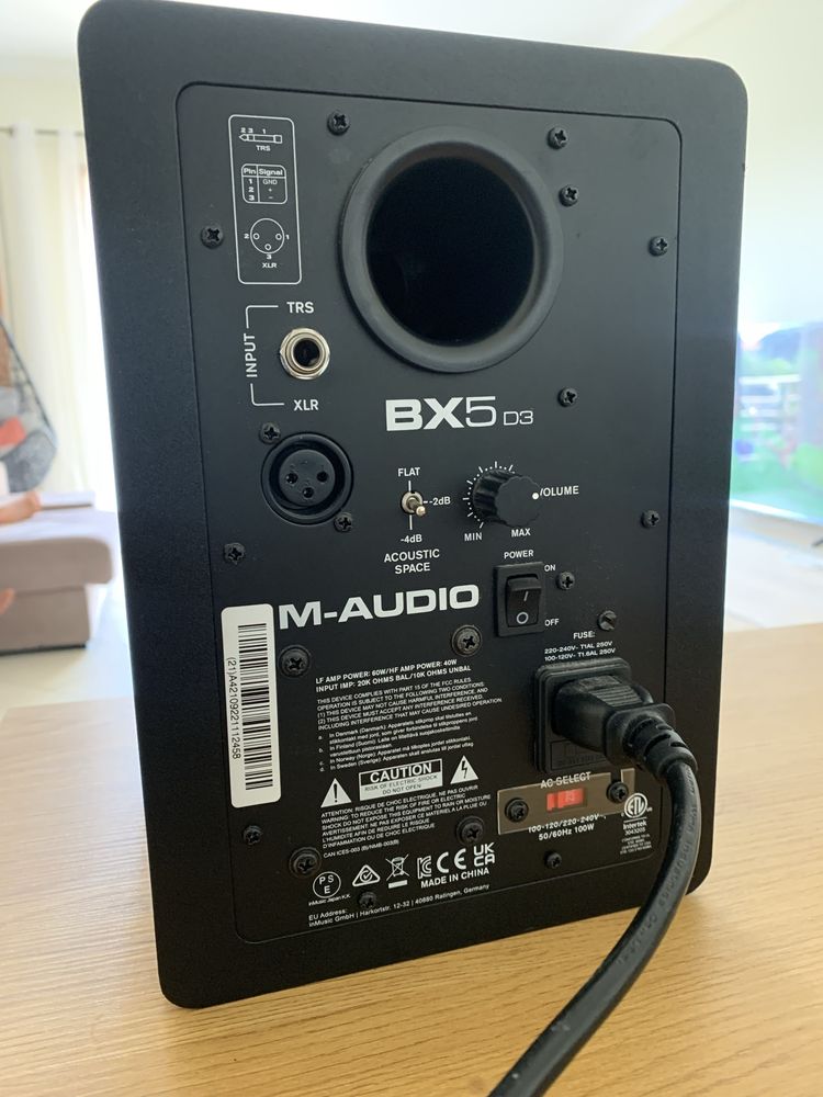 Coluna Studio M audio B5 d3