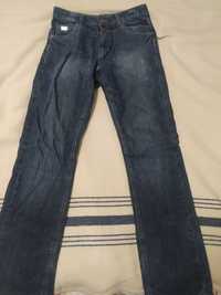 Продам фирменные джинсы на подростка, 16-17 лет