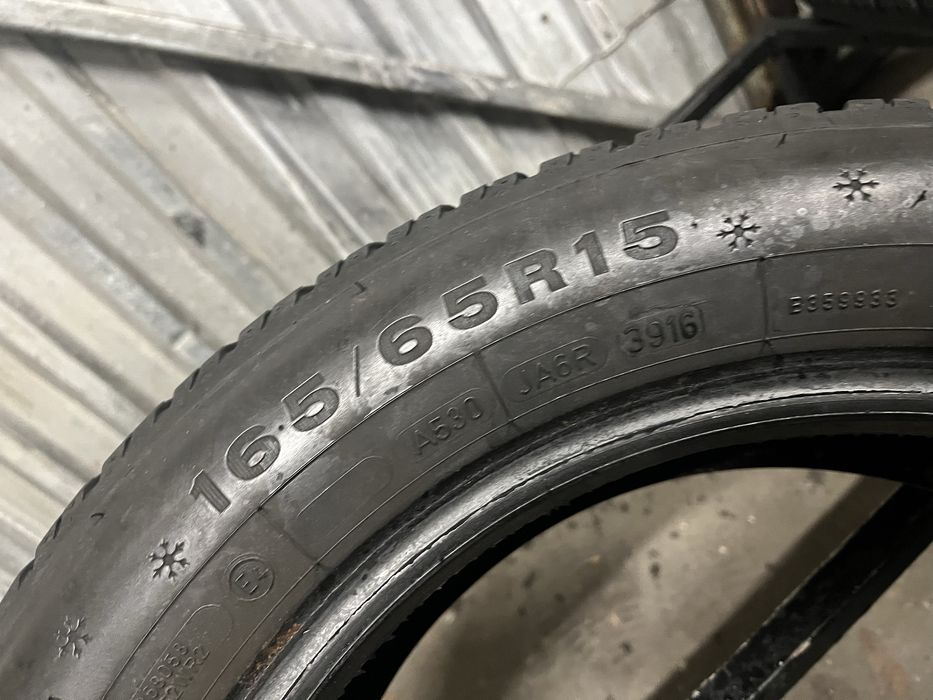 nr200 2 opony  zimowe używane Dunlop 165/65/15