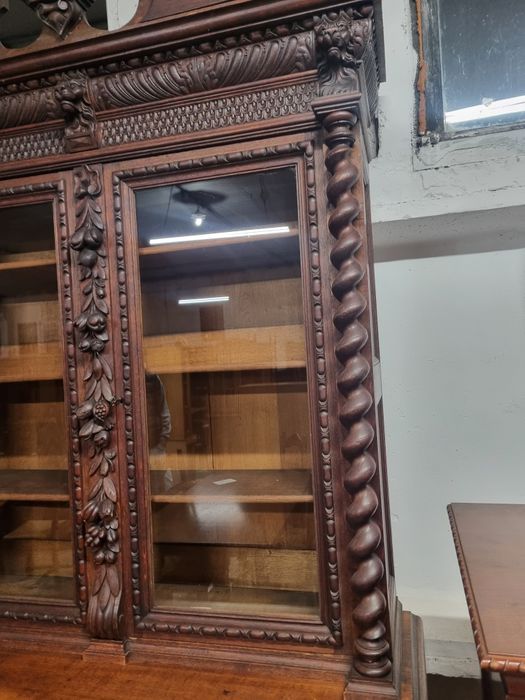 bufet kredens drewniany antyk rzeźbiony