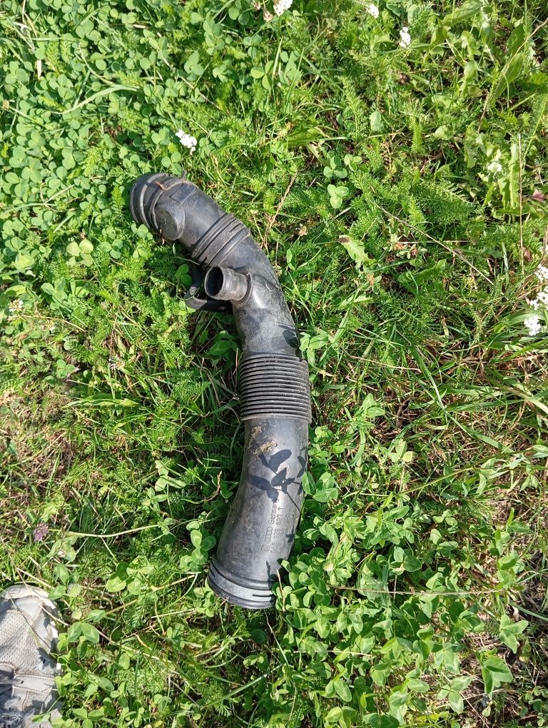 Rura przewód wąż powietrza Audi A4 B6 2,0 Benzyna ALT Oryginał