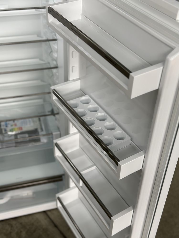 Вбудований однокамерний холодильник Liebherr IRe 4520 Plus