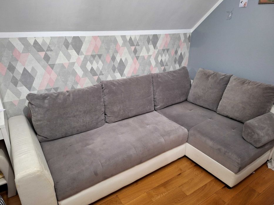 Sprzedam uzywany naroznik z funkcją spania Agata Meble