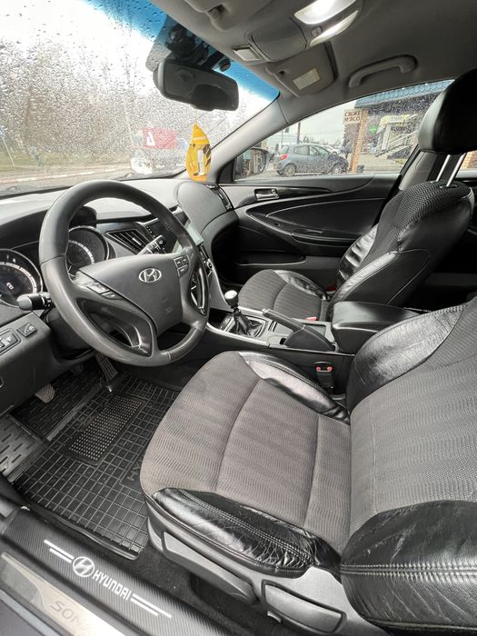 hyundai  sonata 2010 2.4 газ/бенз