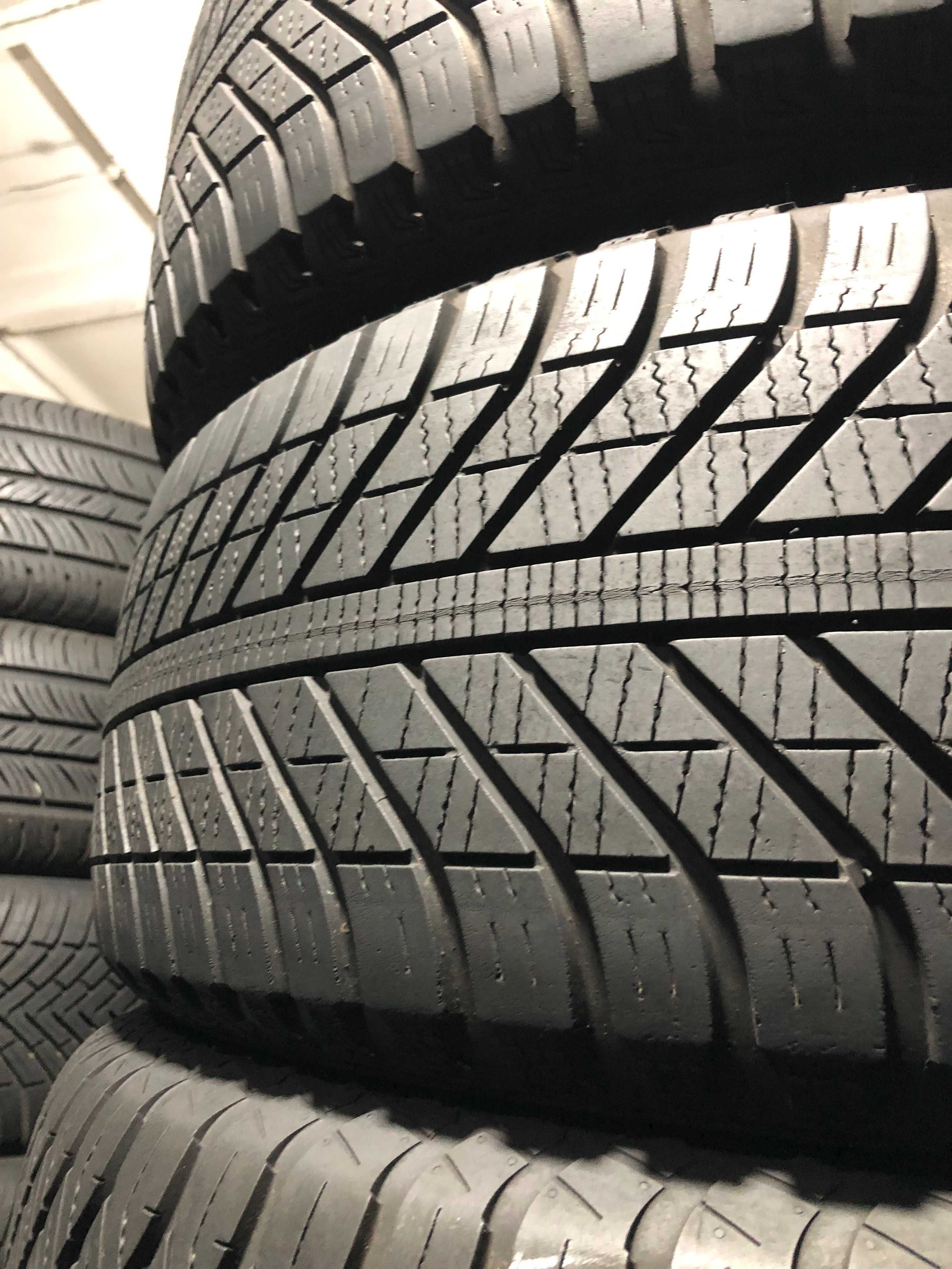 Шини 235/65 R17 Goodyear Vector 4 Season