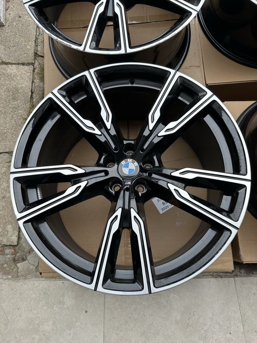 Felgi 22 Bmw X5 X6 9,5J i 10,5J używane proste