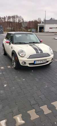 Samochód osobowy mini cooper