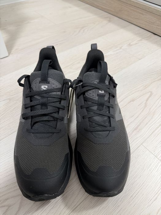 Осінні чоловічі кросівки