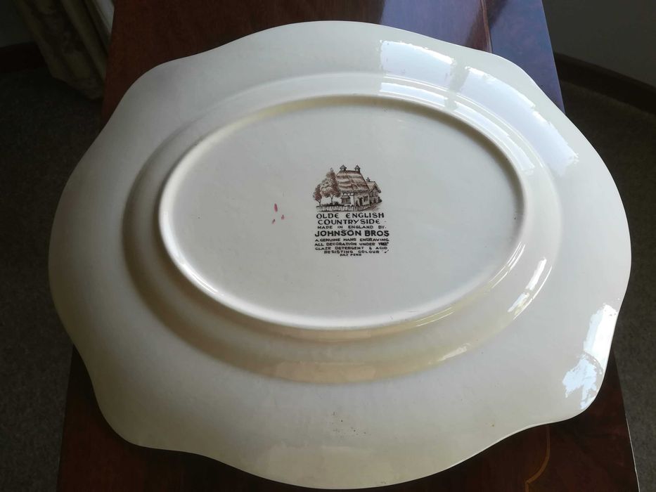 Bonito prato em loiça inglesa