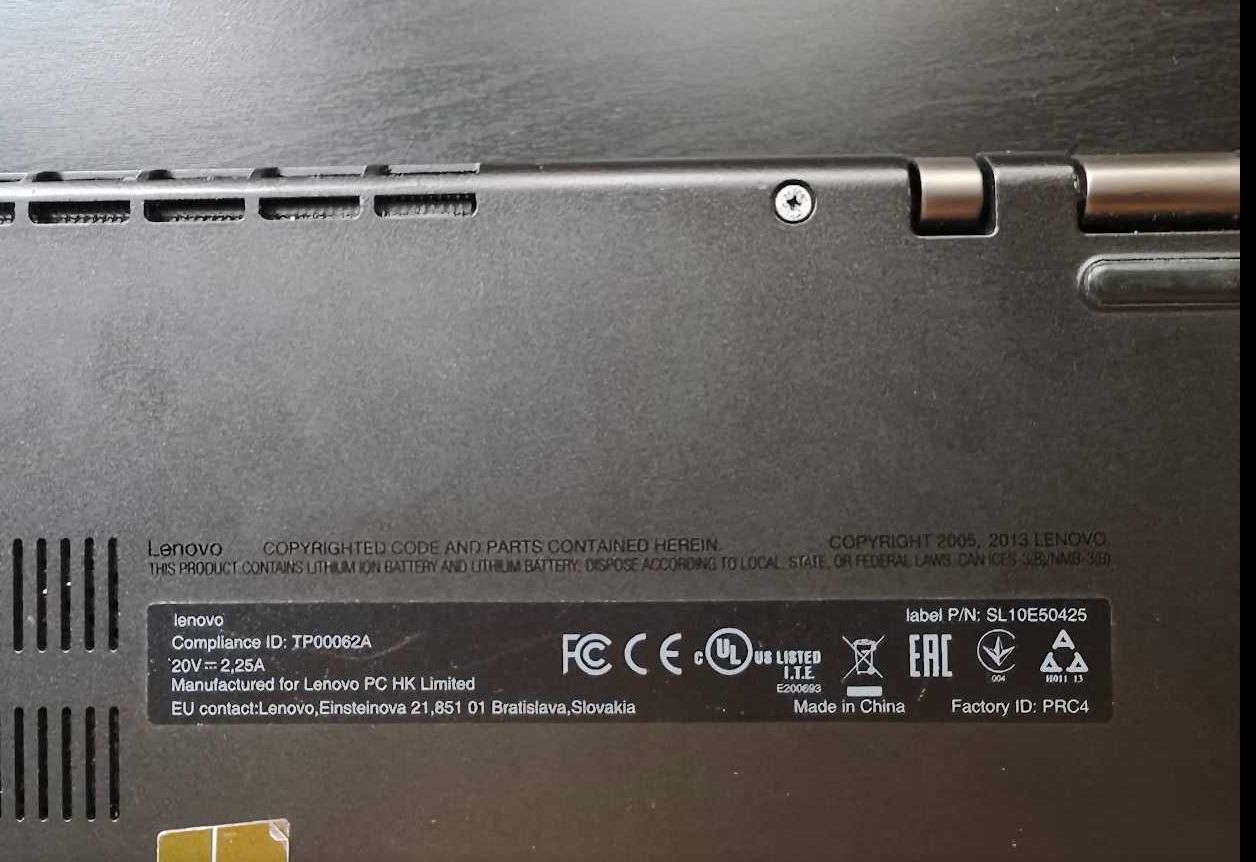 Laptop Lenovo ThinkPad Yoga S1 używany z niemiecką klawiaturą