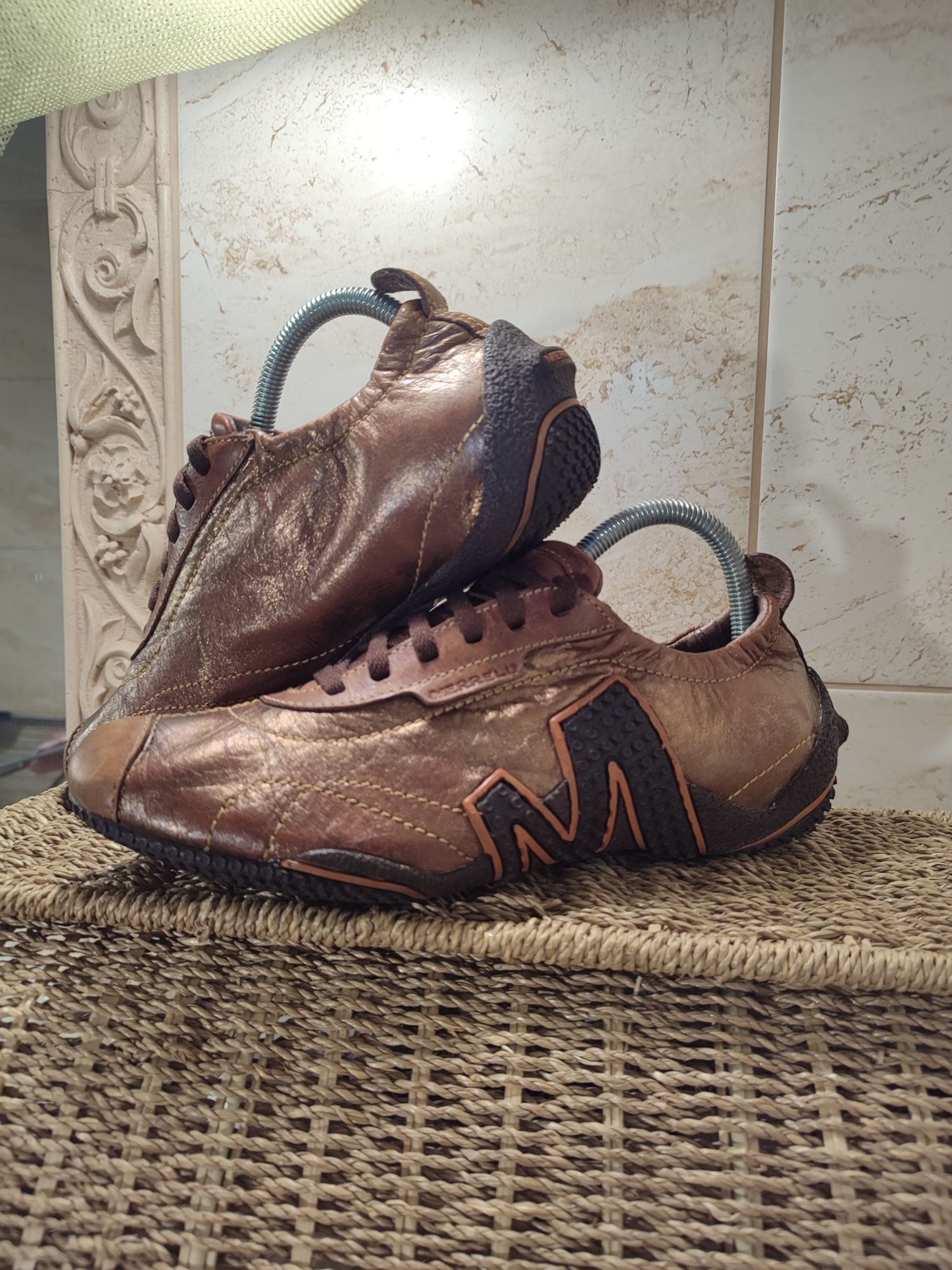 Жіночі шкіряні повсякденні кросівки, снікерси Merrell.