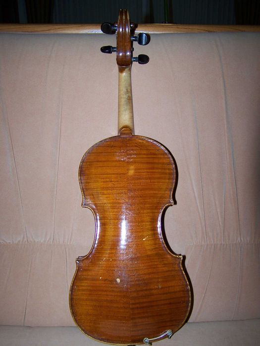 Violino 4/4 mais de 250 anos