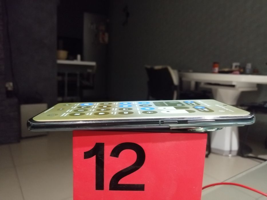 Продам телефон Oneplus 12