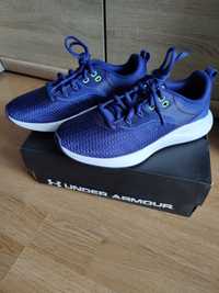 Buty sportowe damskie firmy Under Armour model  W Charged Breathe TR3