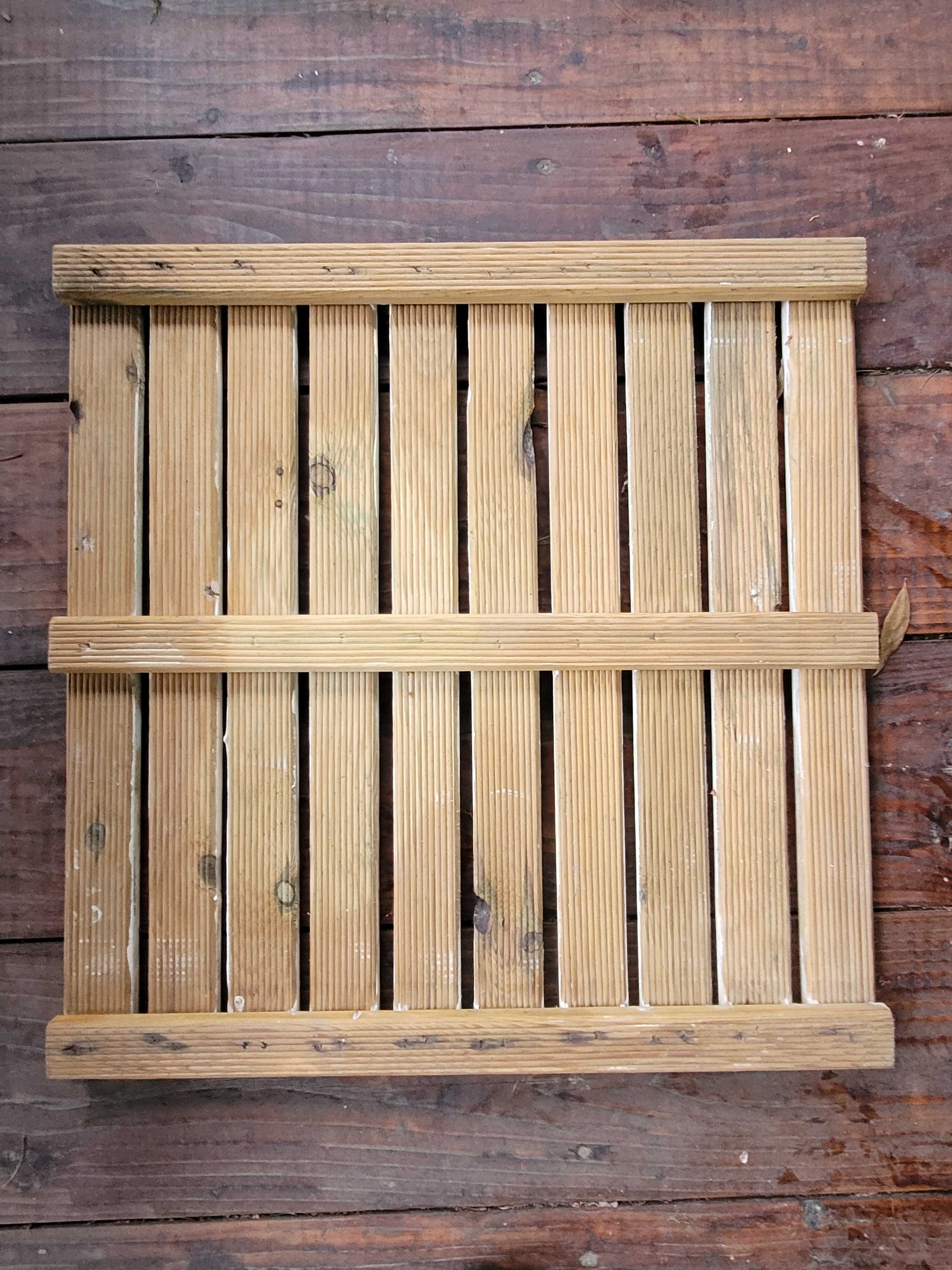 panele podkłady modrzewiowe