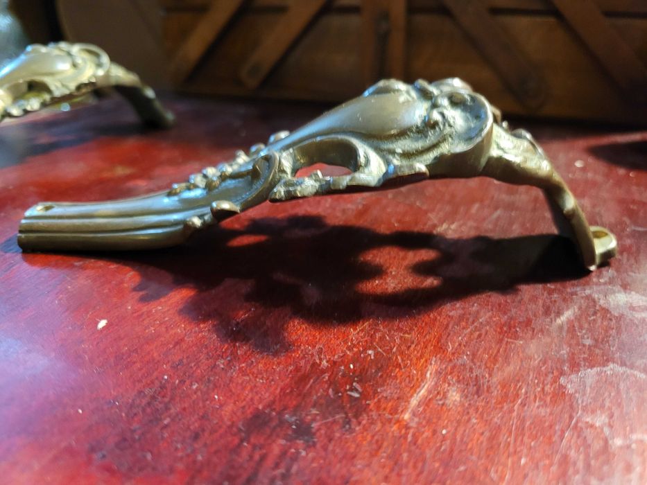 Stare przedwojenne uchwyty, klamki szyldy mosiężne do drzwi