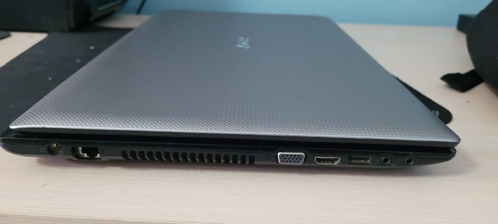 Ноутбук Acer Aspire 7551