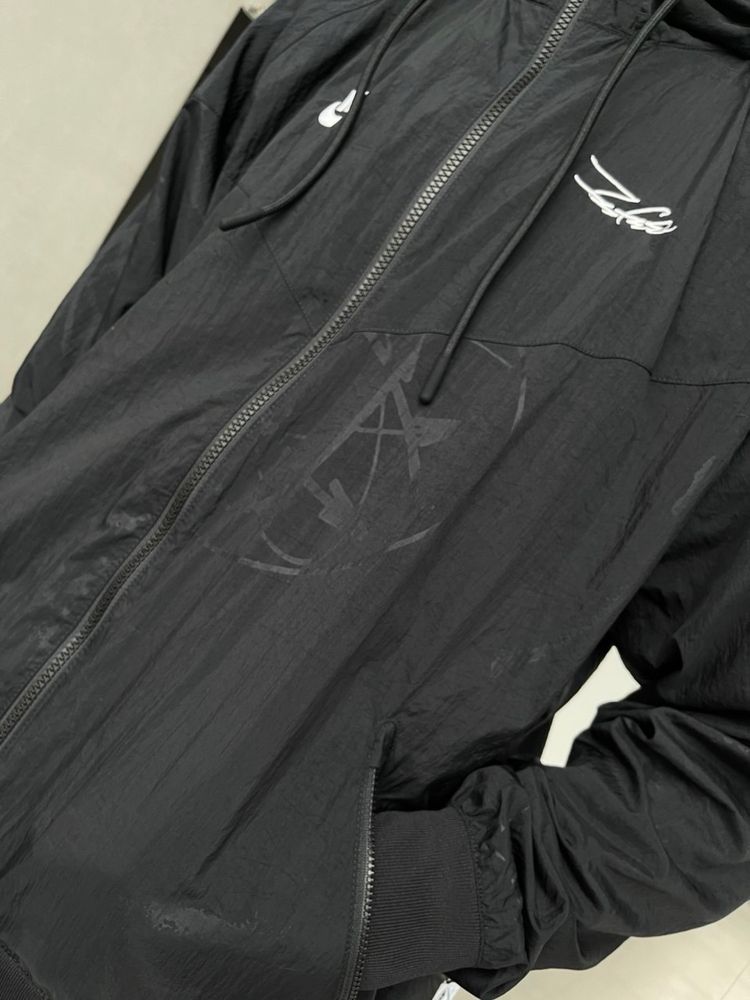 Чоловіча вітровка Nike NSW breaking lnd wr jkt