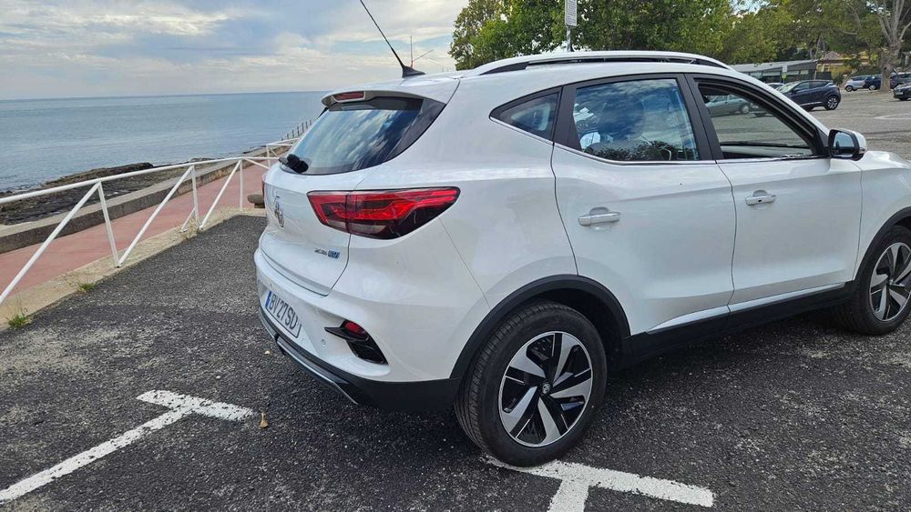 MG ZS EV Luxury 50 Kw