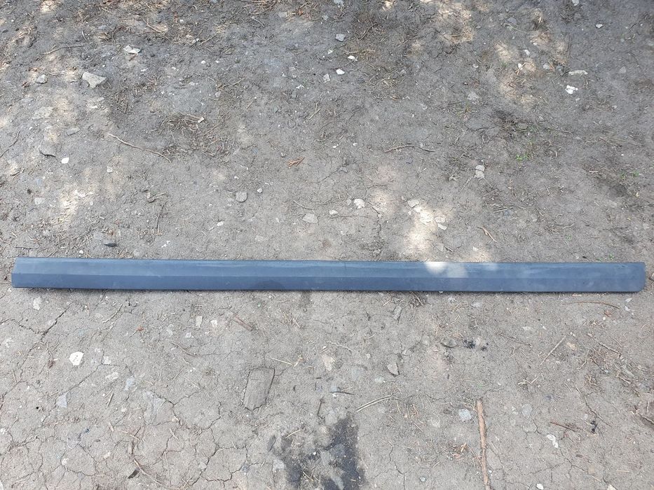 VOLVO V50 I 04-12R LISTWA DRZWI PRAWY PRZÓD 30661448