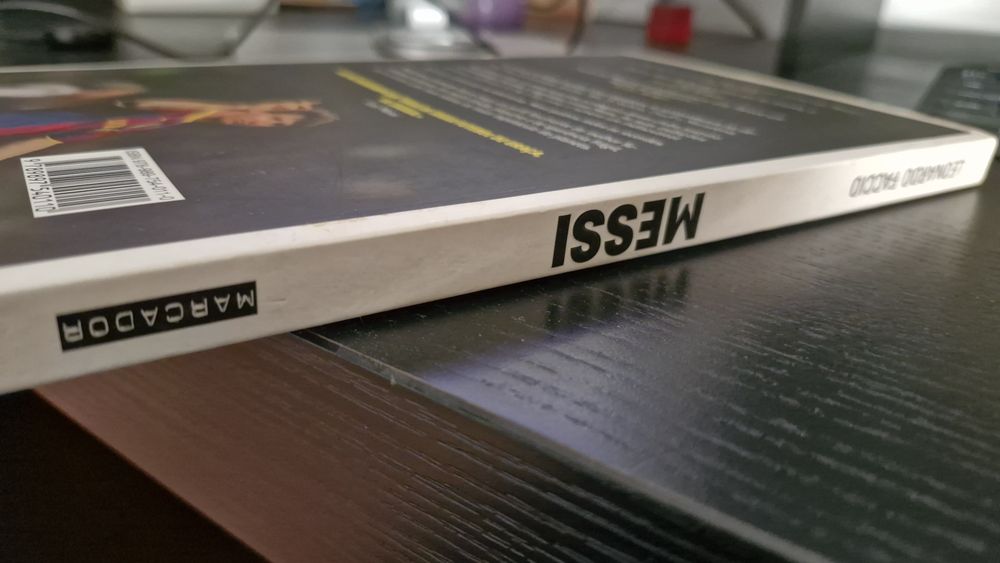 Livro Messi - O melhor futebodo mundo