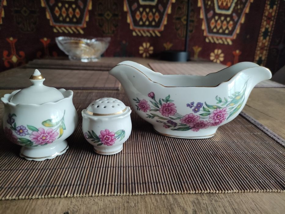 Подарочный набор. Соусница и спецовник