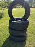 Komplet opon Bridgestone Touranza T001 215/50 R18