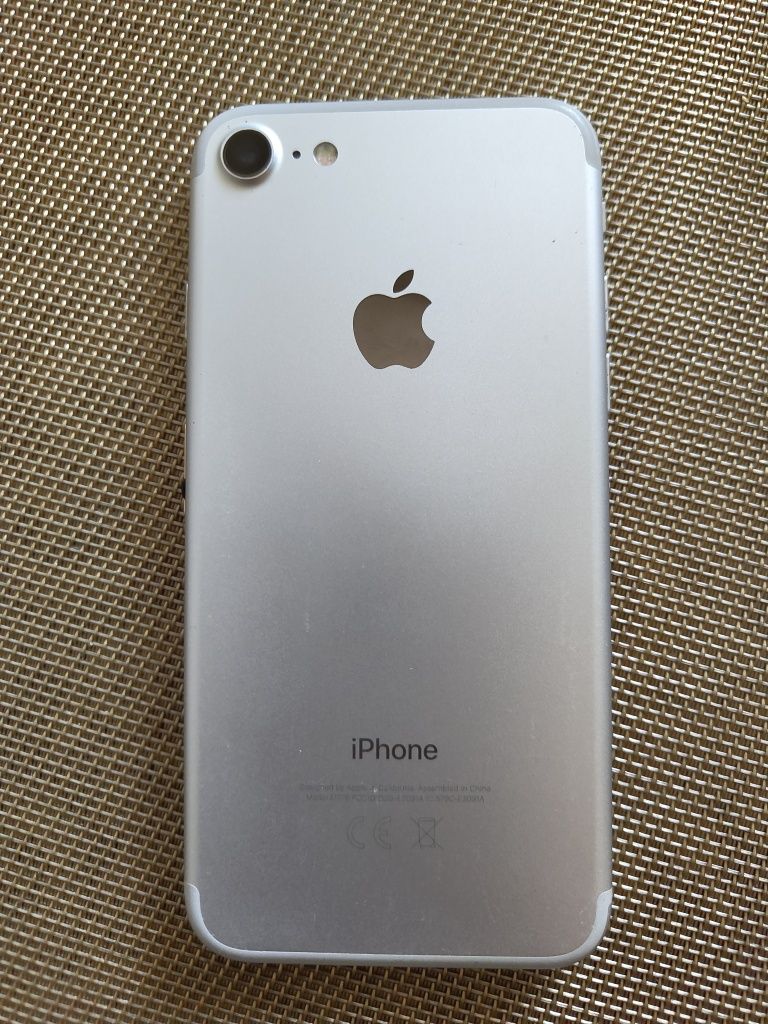 iPhone 7 silver 32 GB