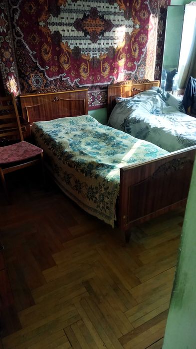 Кімната вул.Золота(р-н центру) для 2-х хл.3500 грн+500 грн к.п з 1-го