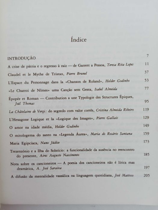 Em torno da Idade Média - Helder Godinho