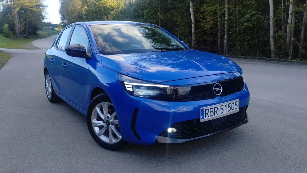 Opel Corsa Pierwszy właściciel 9900tys km Bardzo bogata wersja wyposażenia.